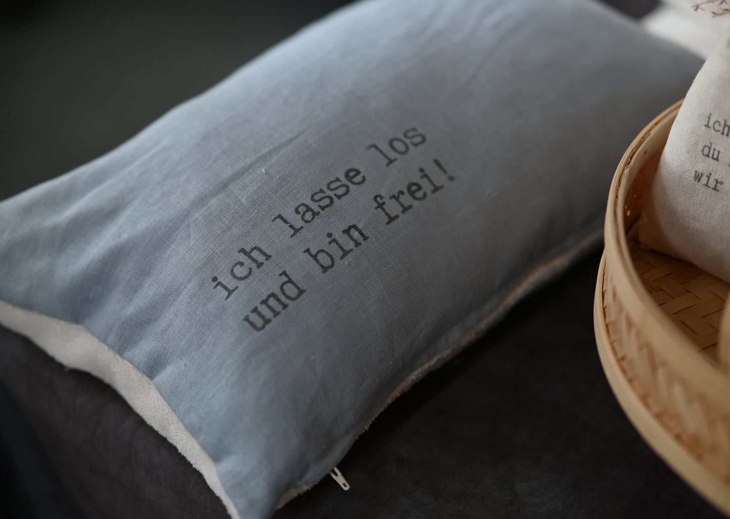 pure. affirmation Zirbenkissen | ich lasse los und bin frei !