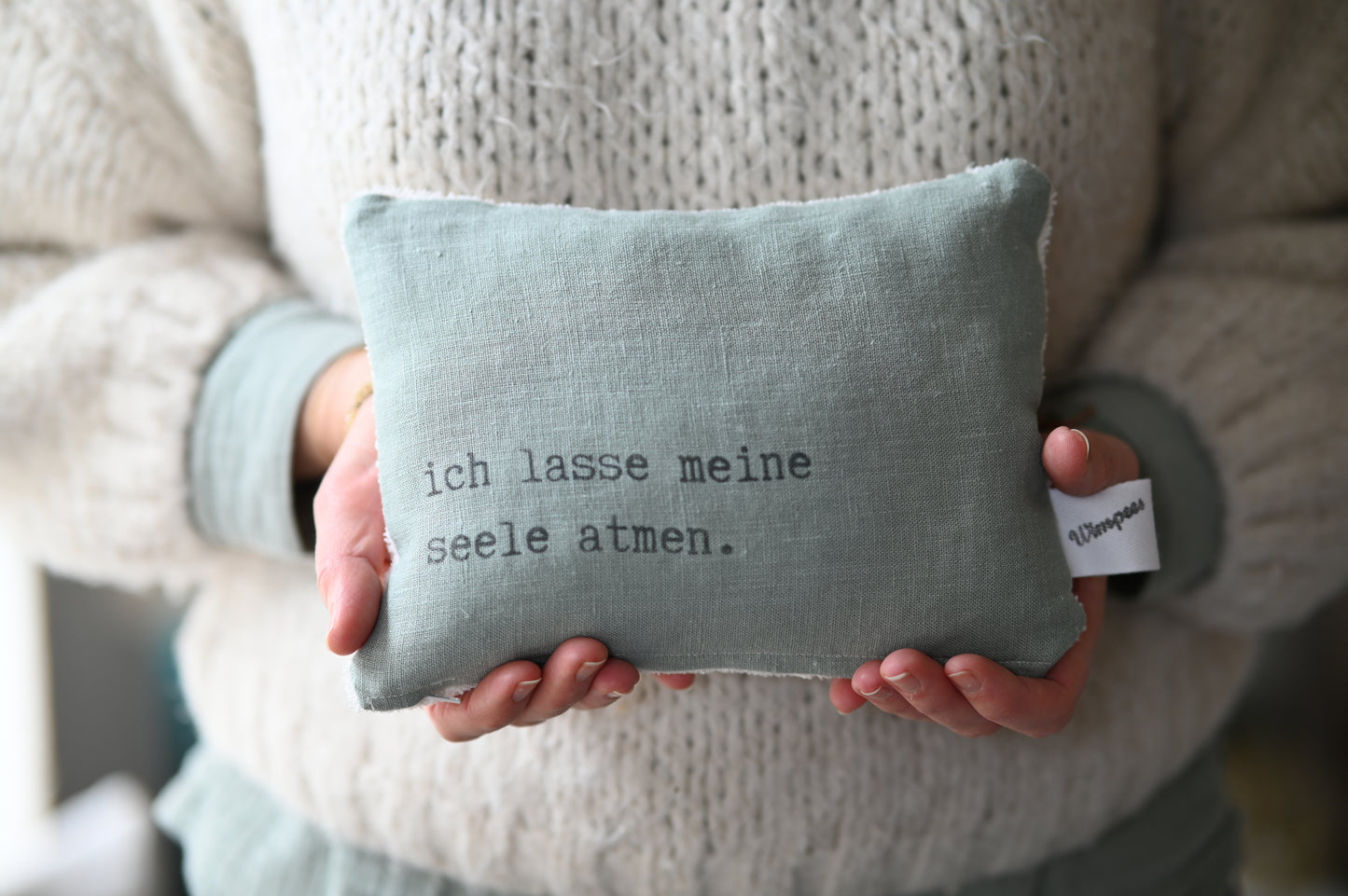 pure. affirmation Zirbenkissen | ich lasse meine seele atmen.