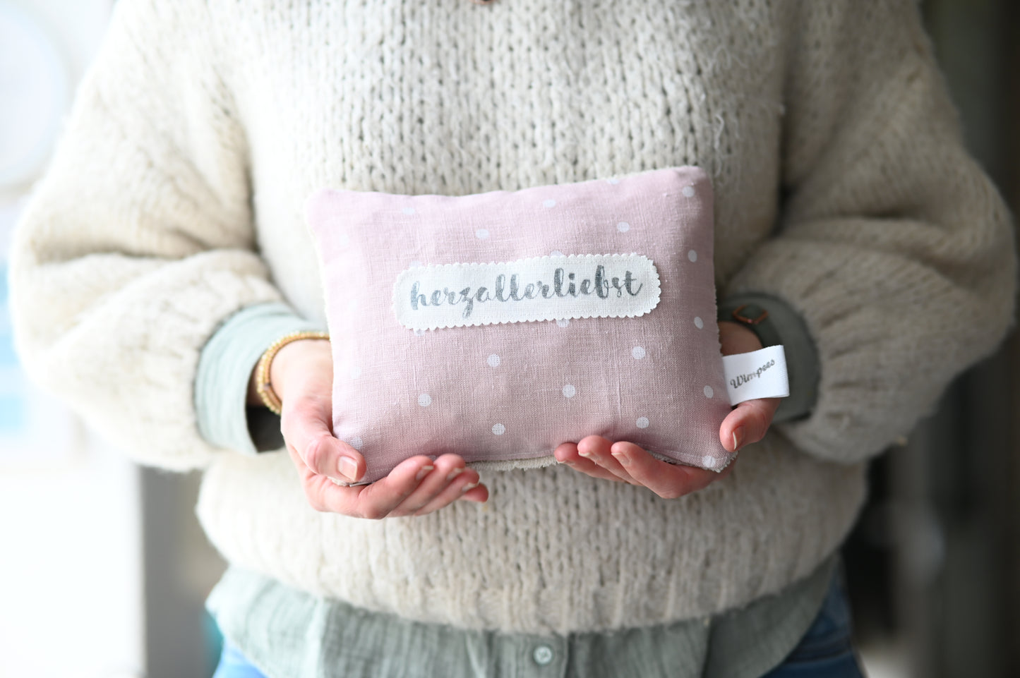 Lovely letters Zirbenkissen | herzallerliebst