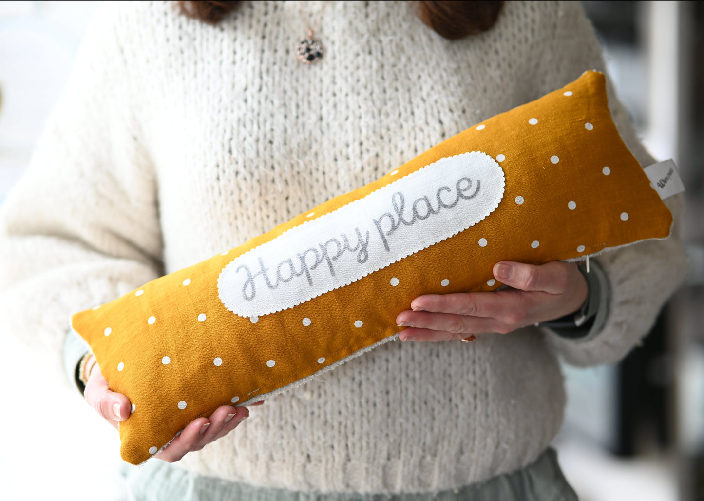 Lovely letters Zirbenkissen | happy place