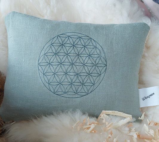 pure. affirmation Zirbenkissen | lebensblume (Motiv)