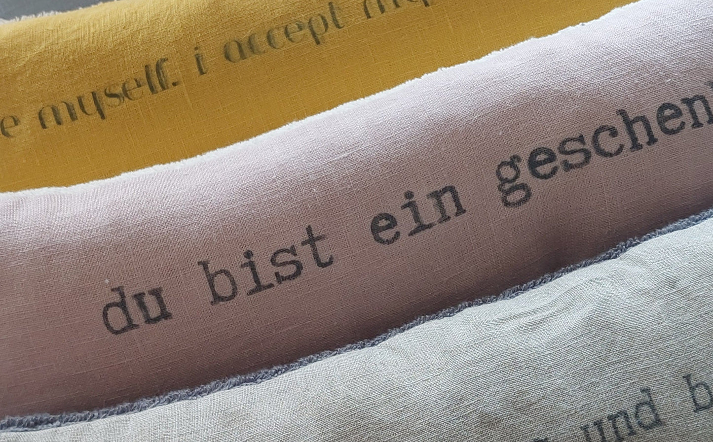 pure. affirmation Zirbenkissen | du bist ein geschenk.