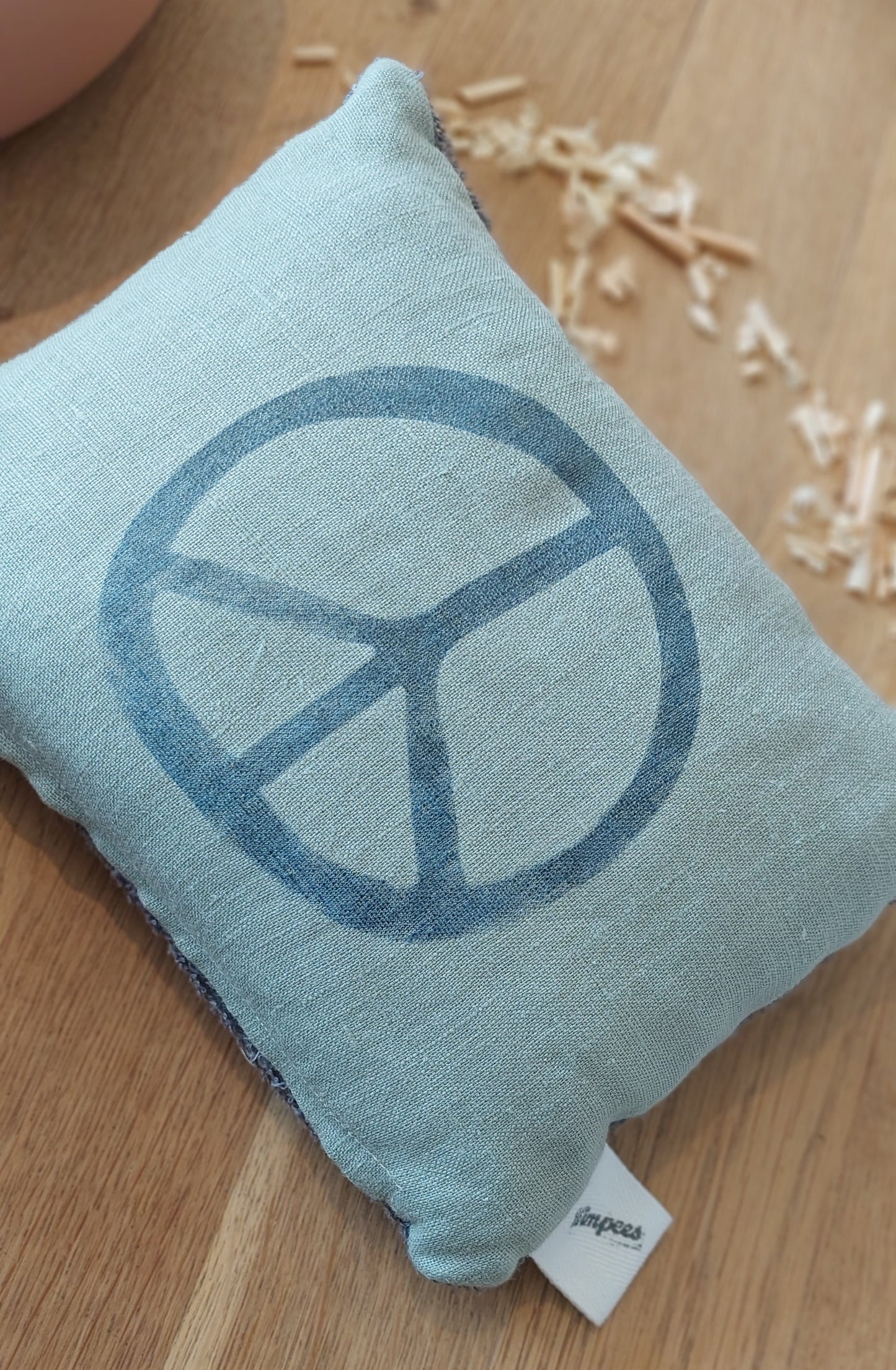 pure. affirmation Zirbenkissen | peace (Zeichen)