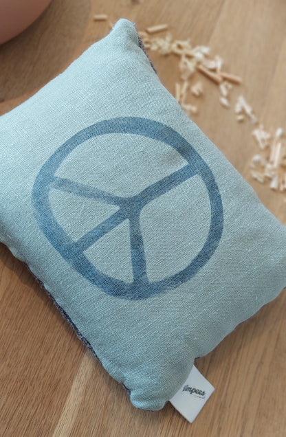 pure. affirmation Zirbenkissen | peace (Zeichen)