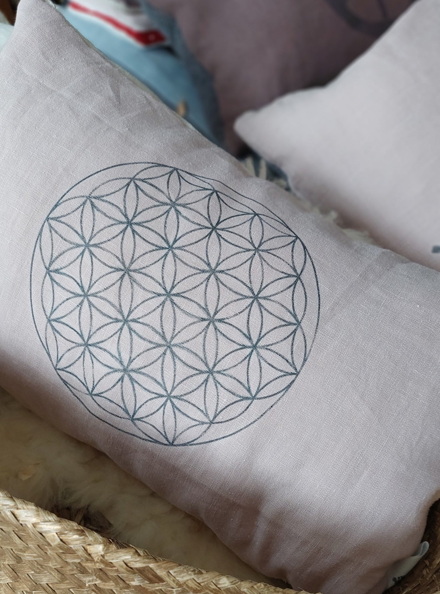 pure. affirmation Zirbenkissen | lebensblume (Motiv)